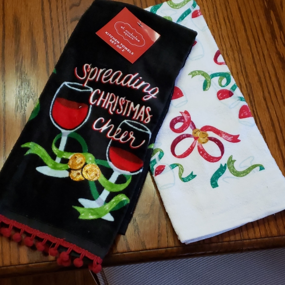 NWT St. Nicholas Sq. Wine lovers kitchen towels